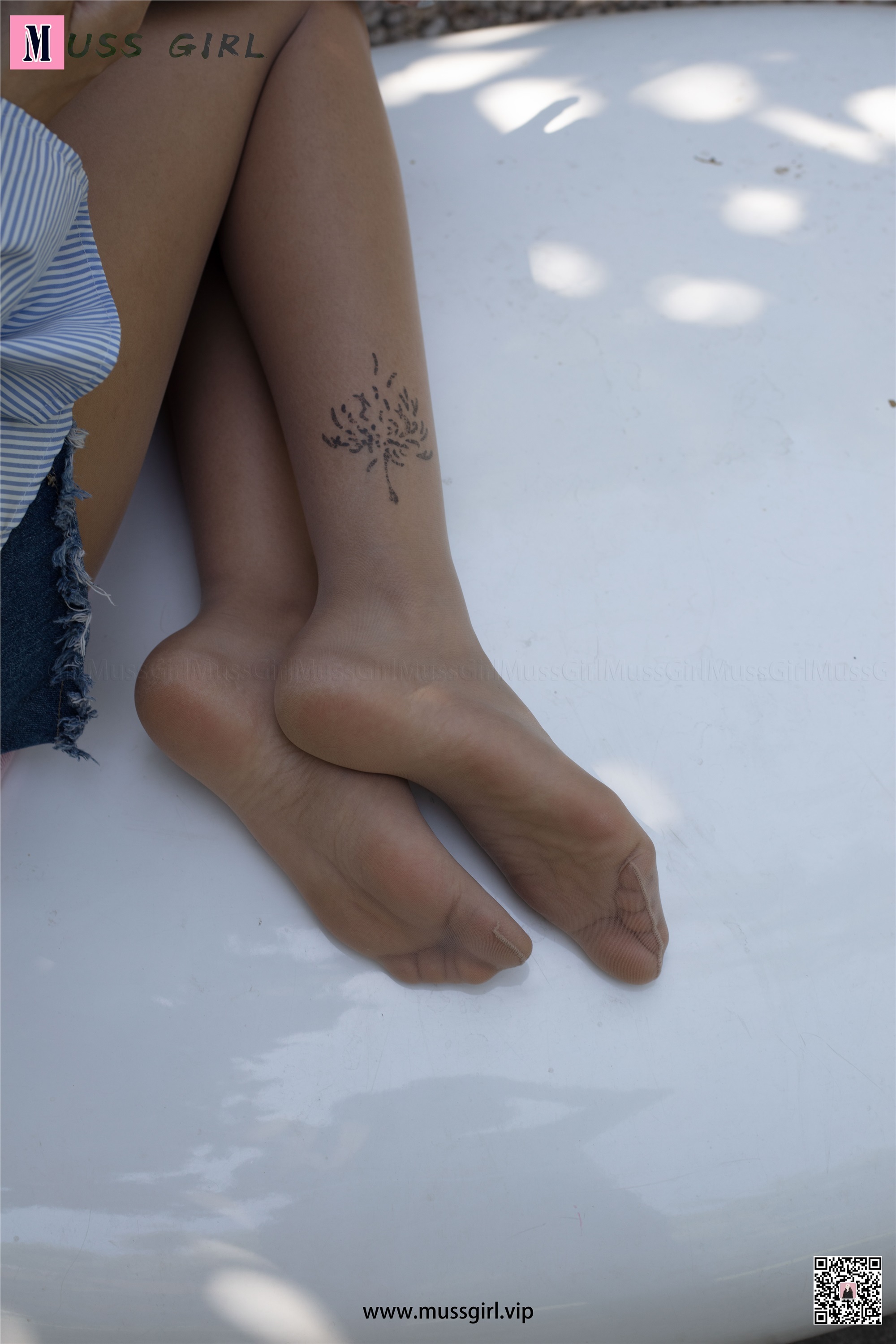 MussGirl慕丝女郎  NO.211 牛仔热裤肉丝美女